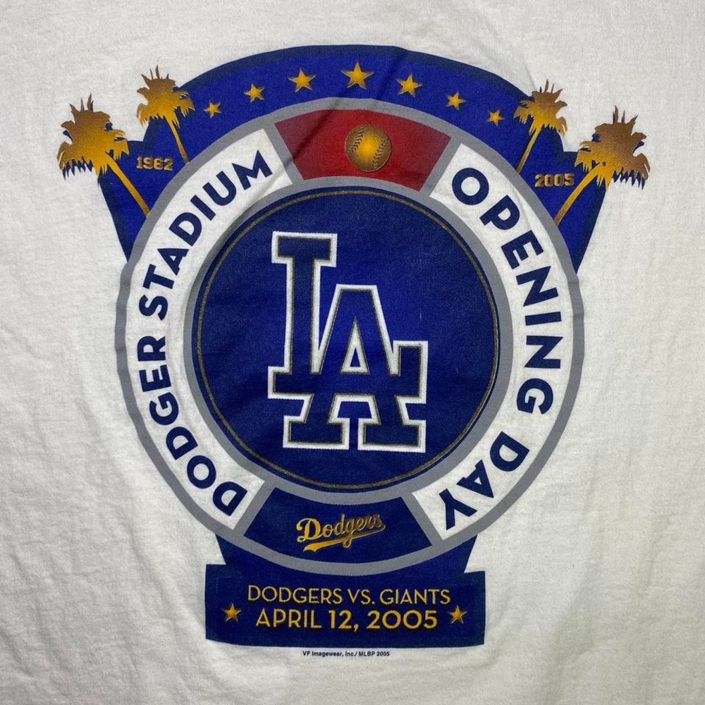 Vintage 2000s 2005 LA Dodgers vs San Francisco Giants shirt